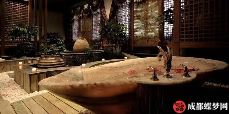 成都龙湖时代天街芳香足浴会所-性价比非常高，强烈推荐去这家试一试